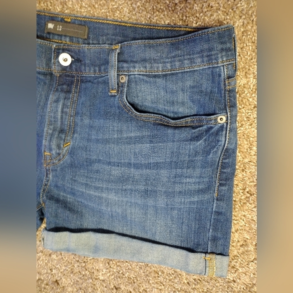 Levi Strauss Denim Roll Cuff Shorts NWOT - Picture 5 of 13